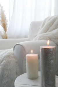 relaxing-setting-candles